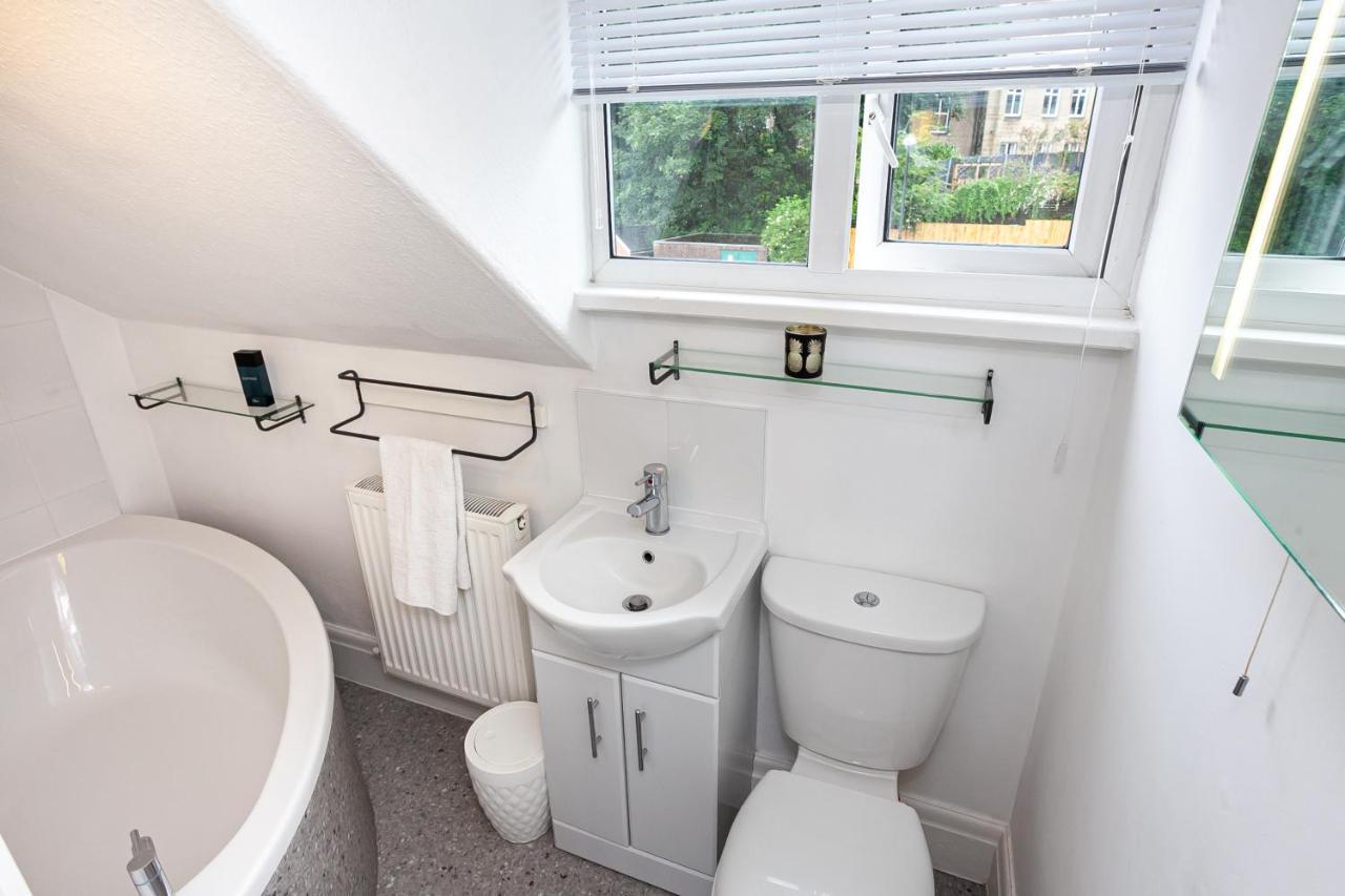 Cosy 2 Bed Apartment - Close To Leeds Centre Zewnętrze zdjęcie