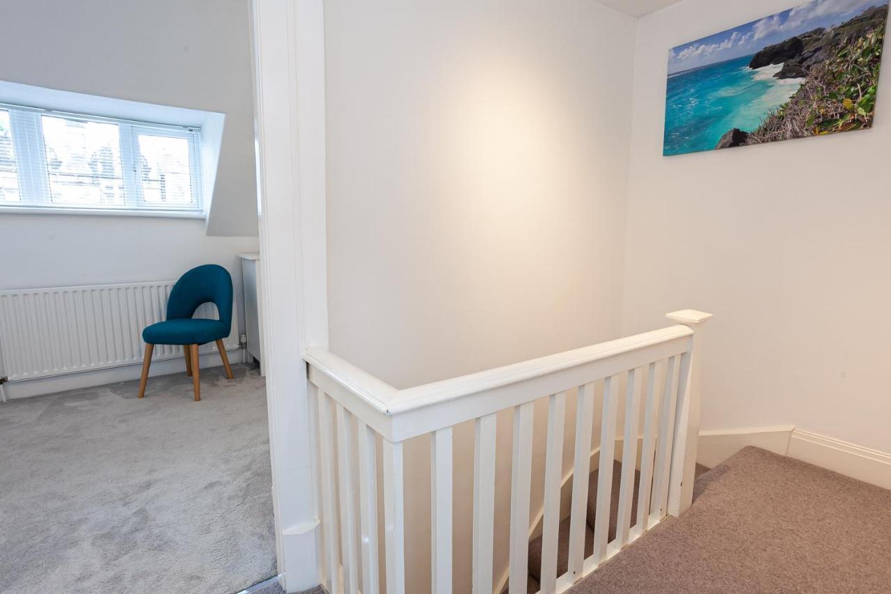 Cosy 2 Bed Apartment - Close To Leeds Centre Zewnętrze zdjęcie