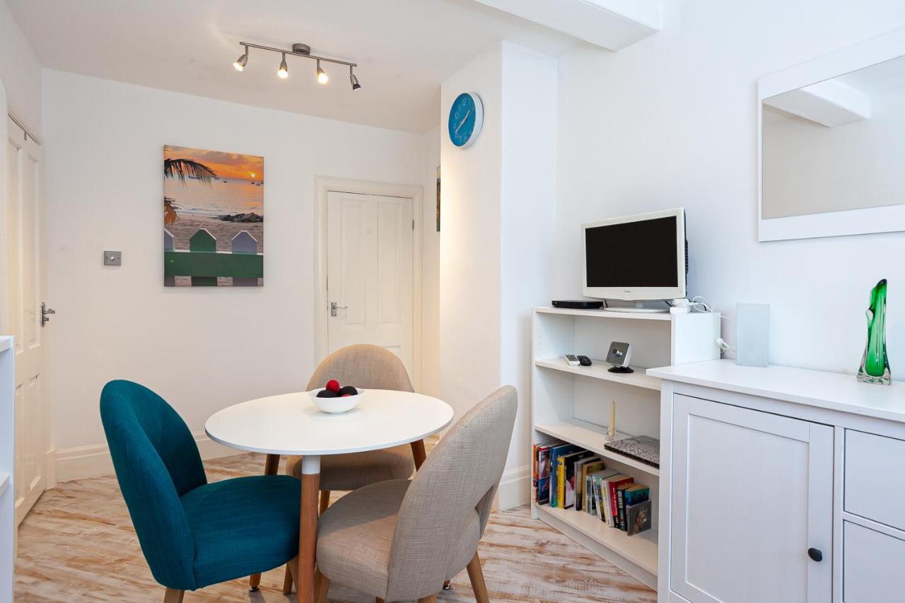 Cosy 2 Bed Apartment - Close To Leeds Centre Zewnętrze zdjęcie