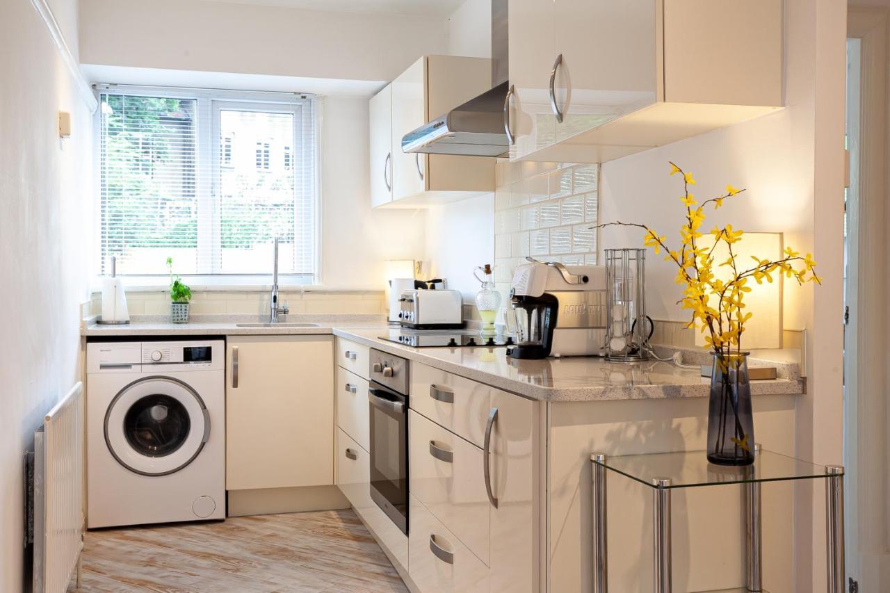 Cosy 2 Bed Apartment - Close To Leeds Centre Zewnętrze zdjęcie