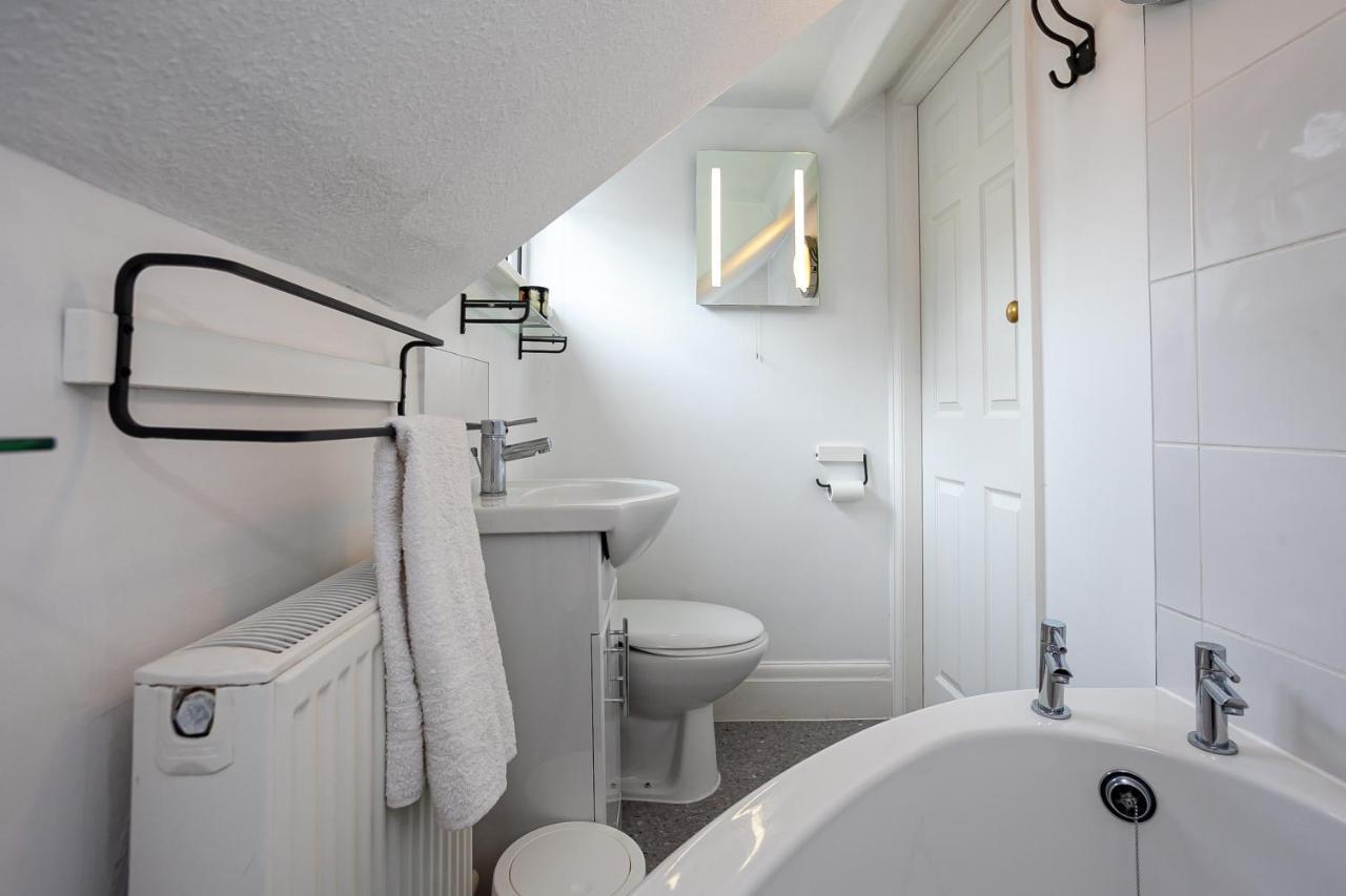 Cosy 2 Bed Apartment - Close To Leeds Centre Zewnętrze zdjęcie
