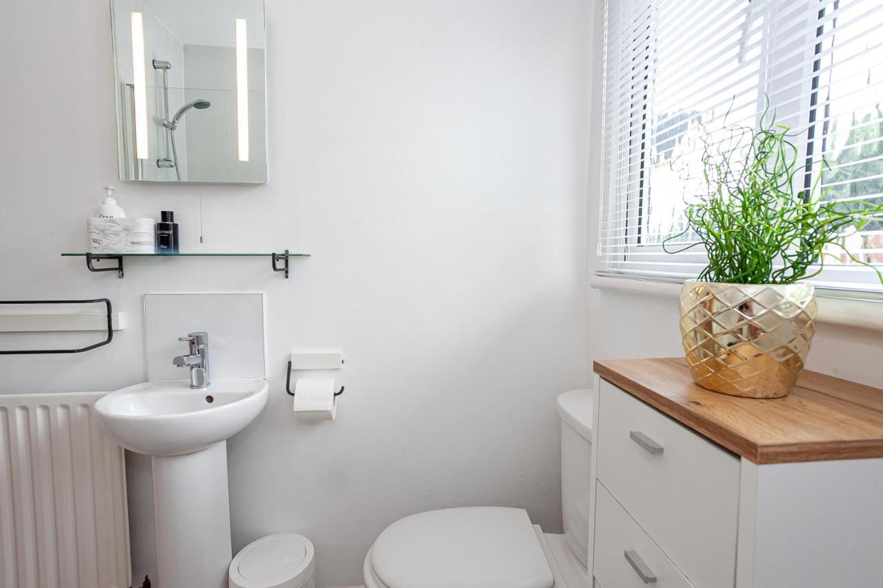 Cosy 2 Bed Apartment - Close To Leeds Centre Zewnętrze zdjęcie