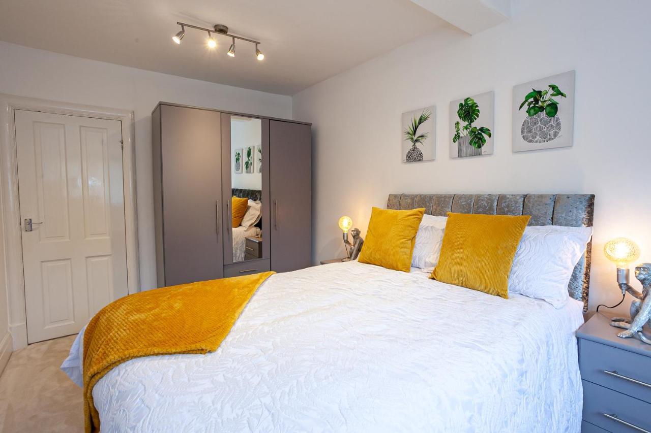 Cosy 2 Bed Apartment - Close To Leeds Centre Zewnętrze zdjęcie